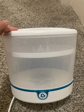 Munchkin White and Blue Electric Bottle Sterilizer